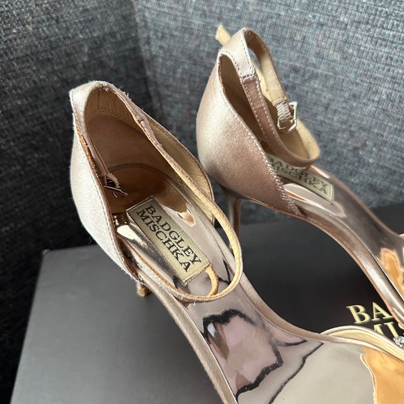 Badgley Mischka Crystal Shoes - Picture 3 of 10